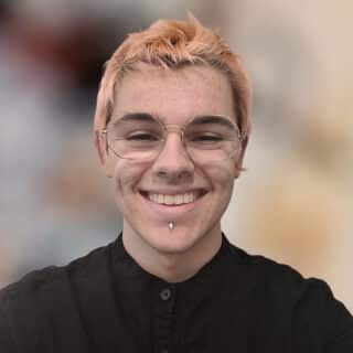 Headshot of peer mentor